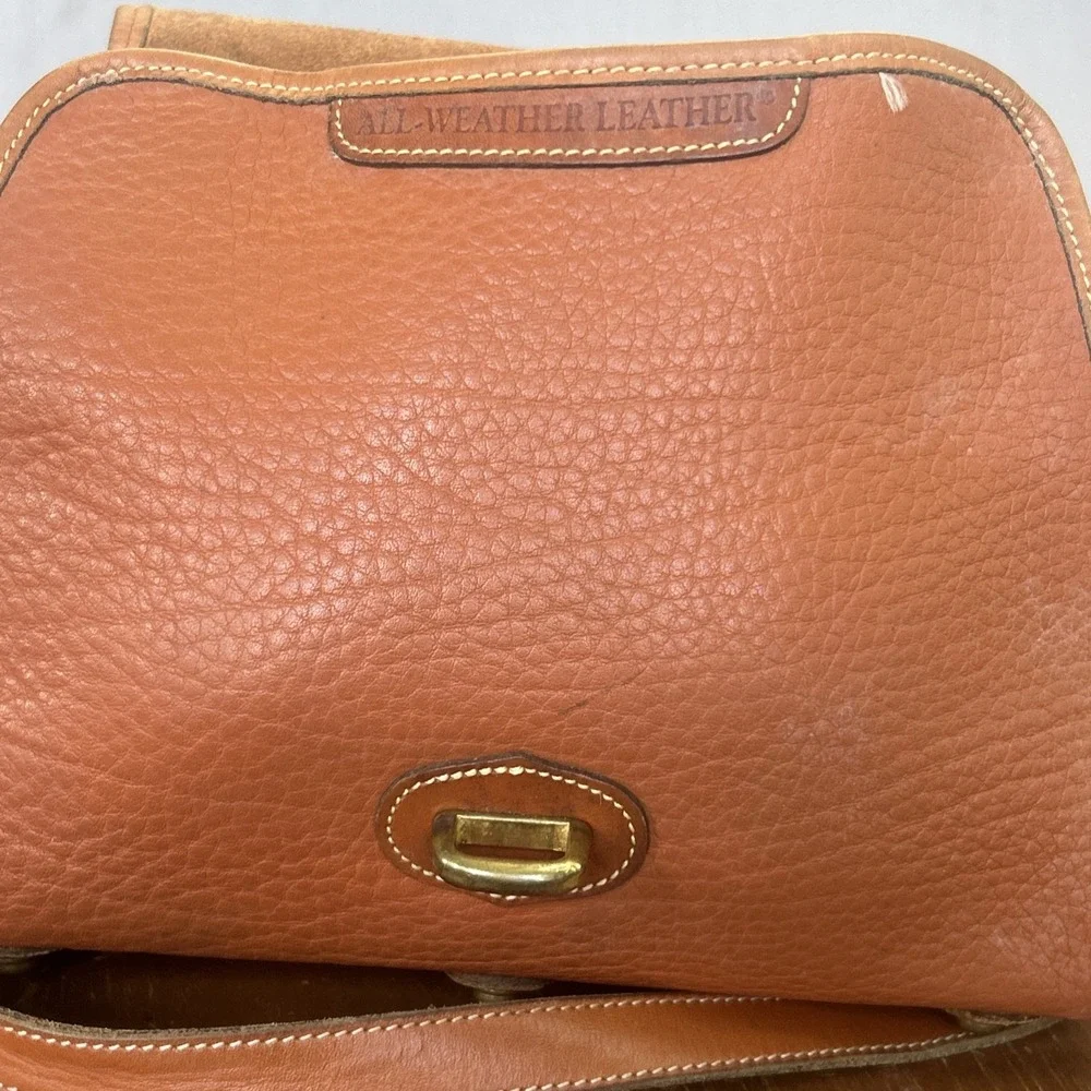 Vintage Dooney Bourke Essex All Weather Saddle Leather Crossbody Bag Purse - Picture 7 of 16